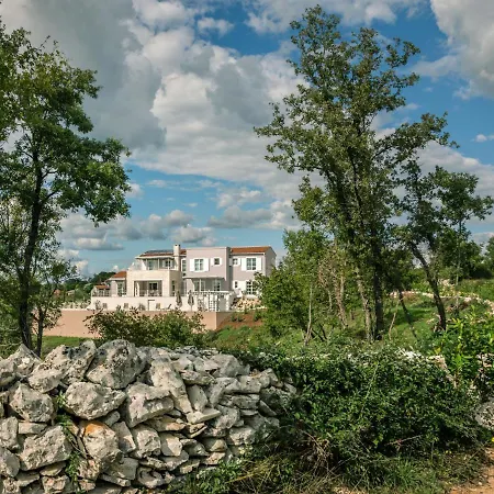 Villa Aqua *